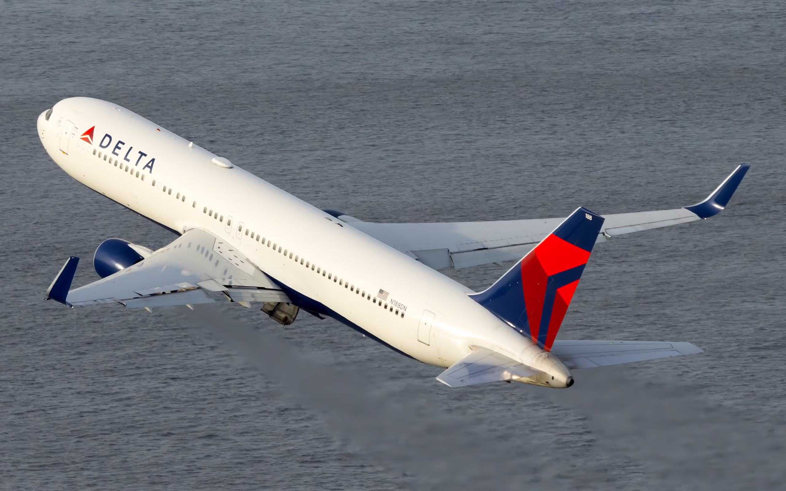 Delta Takes Flight: Seattle Soars to Rome & Barcelona!  A New Era in Transatlantic Travel