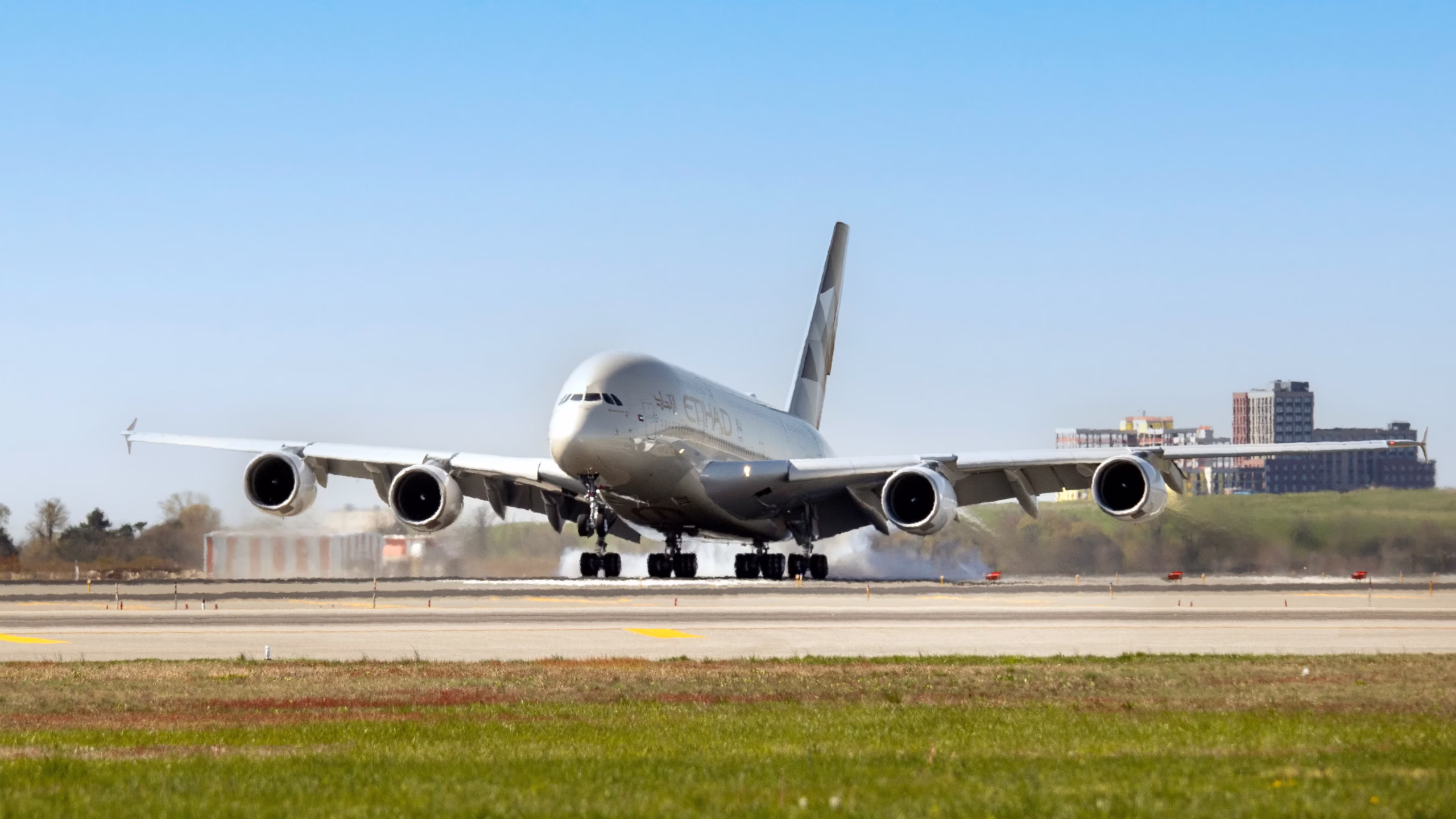 NYC’s JFK Airport Bids Adieu to Etihad’s Giant A380: What it Means for Travelers